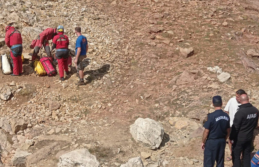 Dağcıyı bin 200 metre derinlikte tutsak eden hastalık: Kendiliğinden çıkacak