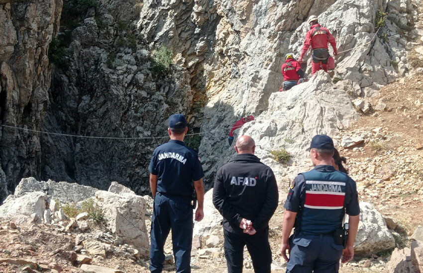 Dağcıyı bin 200 metre derinlikte tutsak eden hastalık: Kendiliğinden çıkacak