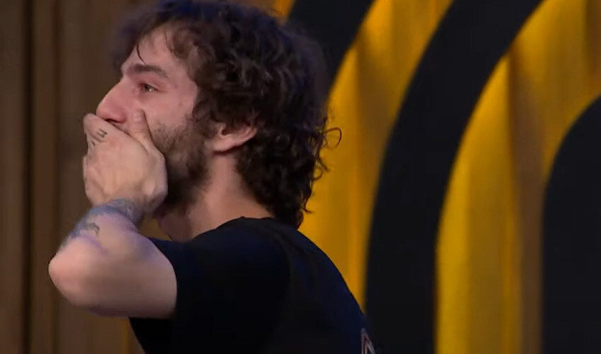 MasterChef Çağatay çektiği acıya dayanamayıp yarışmadan çekildi, vedası herkesi ağlattı