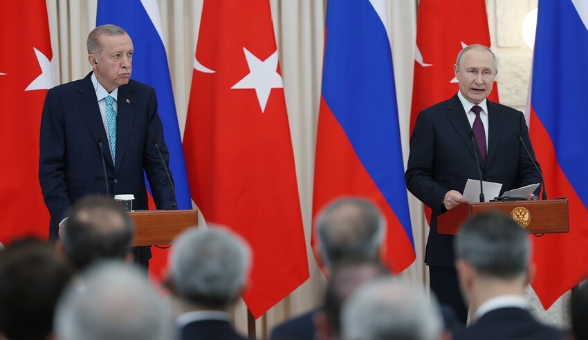 Soçi'deki kritik zirve sona erdi! Cumhurbaşkanı Erdoğan'dan tahıl koridoru mesajı: Yeni öneri paketi hazırladık Soçi'deki kritik zirve sona erdi! Cumhurbaşkanı Erdoğan'dan tahıl koridoru mesajı: Yeni öneri paketi hazırladık