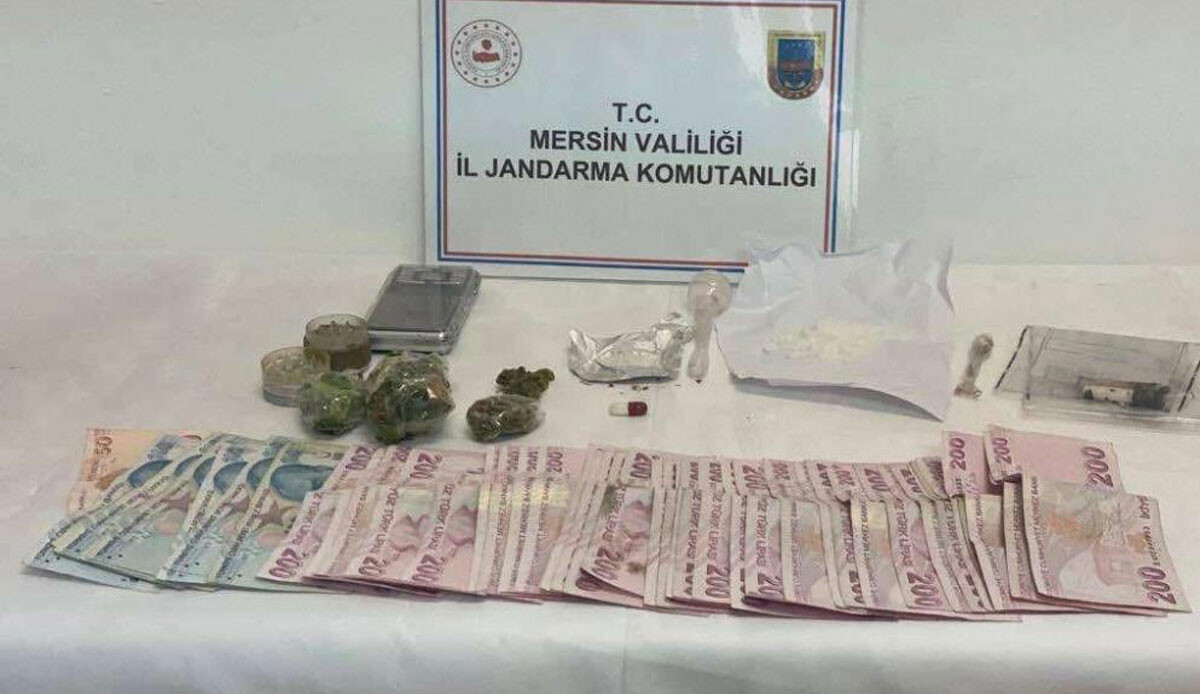 Uyuşturucu tacirlerine operasyon: 3 gözaltı