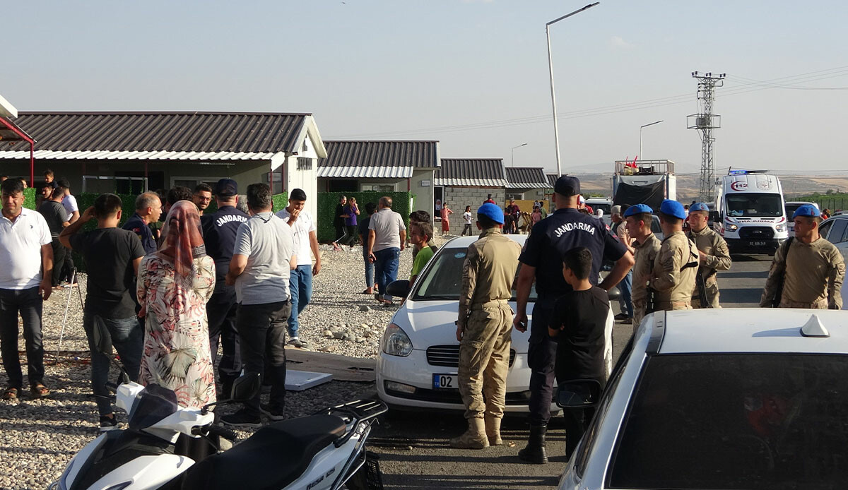 Adıyamdan'da depremzede aileler kabusu yaşadı! Çocukların kaçırıldığı iddiası ekipleri harekete geçirdi Adıyamdan'da depremzede aileler kabusu yaşadı! Çocukların kaçırıldığı iddiası ekipleri harekete geçirdi