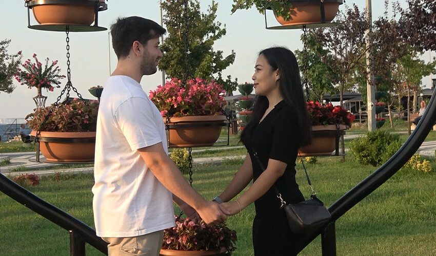 Mesafeler engel olamadı, Taylandlı sevdiğiyle evlendi