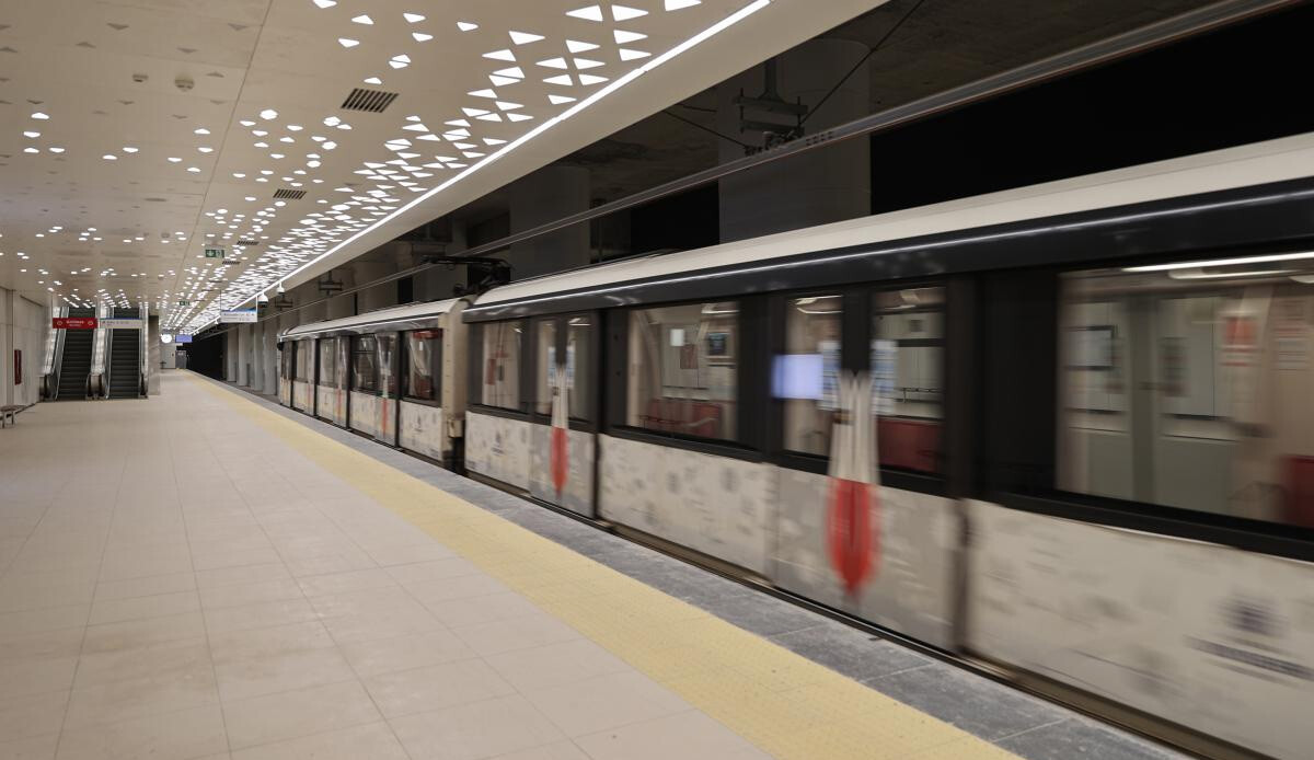 Kirazlı-Kayaşehir metro hattı seferlerine düzenleme Kirazlı-Kayaşehir metro hattı seferlerine düzenleme
