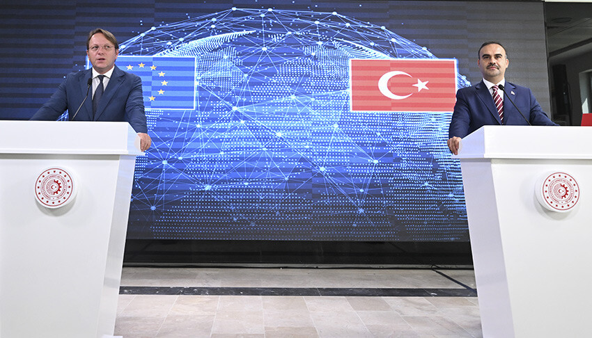 Türkiye ve AB arasındaki 7,5 milyar Euro'luk anlaşmaya Bakan Kacır'dan yorum: Tarihi bir fırsat Bakan Kacır