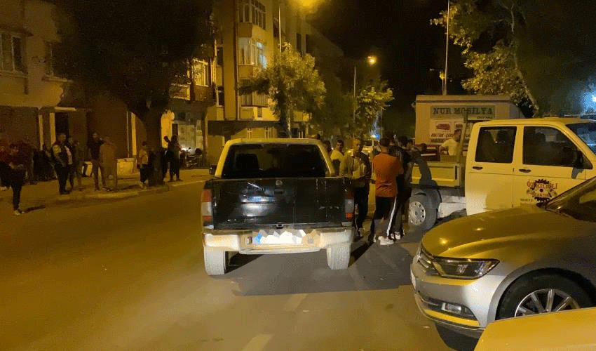 Alkollü sürücü park halindeki araçları biçti