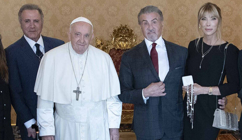 Ünlü oyuncu Sylvester Stallone, Papa'yı boksa davet etti
