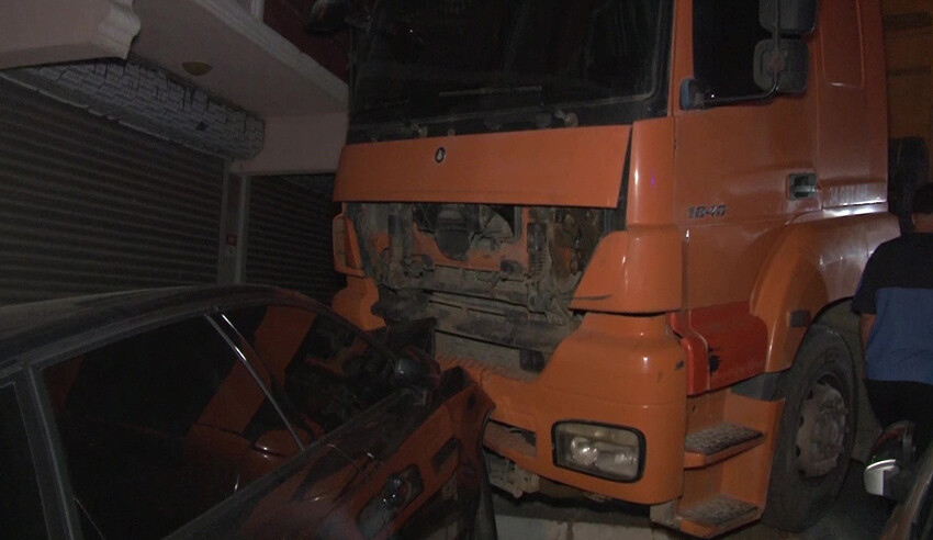 Maltepe'de freni boşalan kamyon 6 araca çarparak durabildi