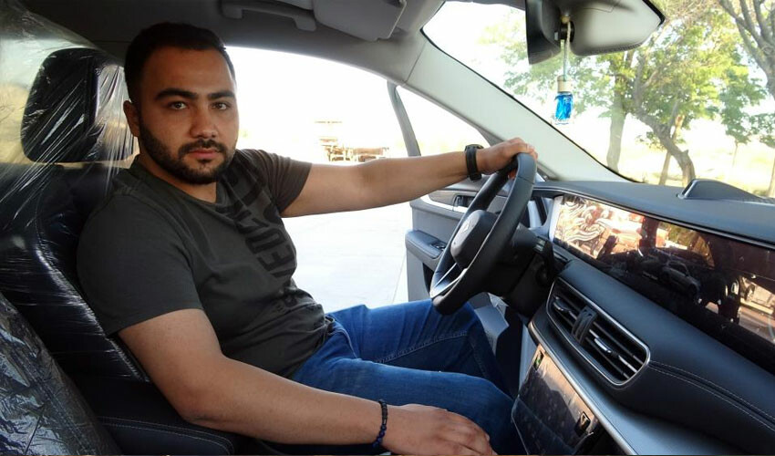 Togg talihlisinden yerli otomobile övgü dolu sözler: Çok güzel araç yapmışlar, yapan mühendislerin eline koluna sağlık Togg talihlisinden yerli otomobile övgü dolu sözler: Çok güzel araç yapmışlar, yapan mühendislerin eline koluna sağlık