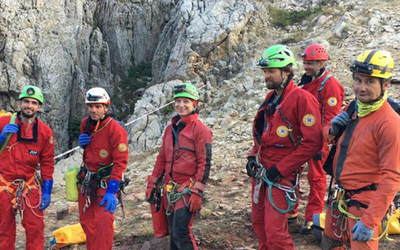 Mersin’de mağarada mahsur kalan ABD’li dağcıya 1040 metrede hayat kurtaran müdahale Mersin’de mağarada mahsur kalan ABD’li dağcıya 1040 metrede hayat kurtaran müdahale