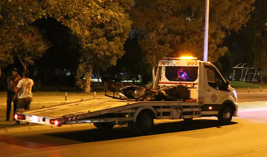 Motokuryenin feci ölümü: Otomobille çarpıştı