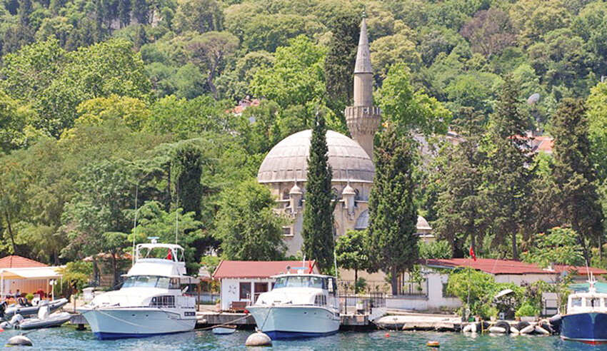 Boğaz'la kucaklaşan camiler...