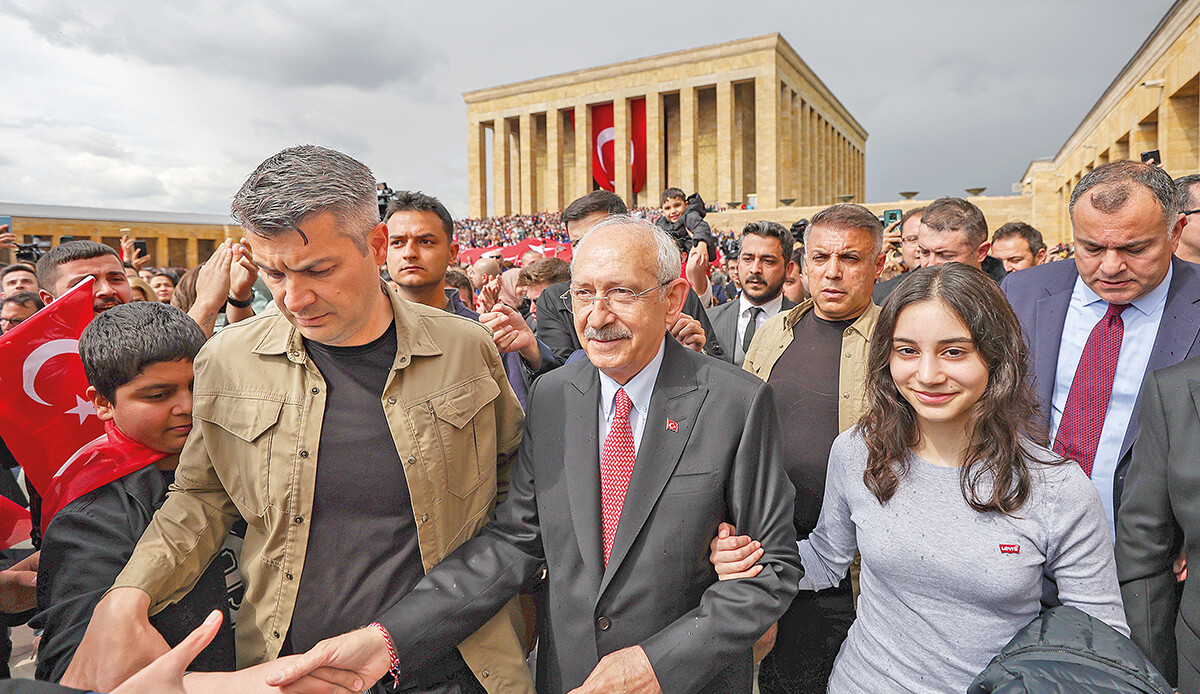 Kılıçdaroğlu Anıtkabir&#039;de: Seçim yenilgisinin gölgesinde 100. yıl kutlaması