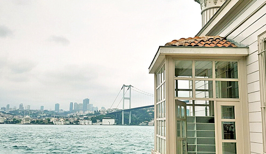 Boğaz'la kucaklaşan camiler...