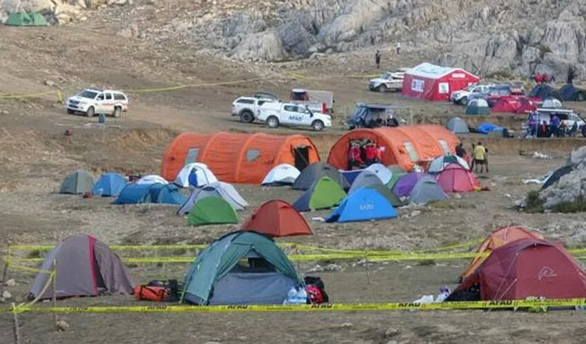 Mağarada rahatsızlanan ABD'li araştırmacıyı 192 kişilik ekip çıkaracak Mağarada rahatsızlanan ABD'li araştırmacıyı 192 kişilik ekip çıkaracak