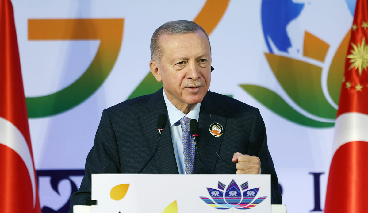 Cumhurbaşkanı Erdoğan'dan G20 Liderler Zirvesi'nde dünyaya mesaj: Sorunlarımızın sebebi merhamet eksikliğidir Cumhurbaşkanı Erdoğan'dan G20 Liderler Zirvesi'nde dünyaya mesaj: Sorunlarımızın sebebi merhamet eksikliğidir