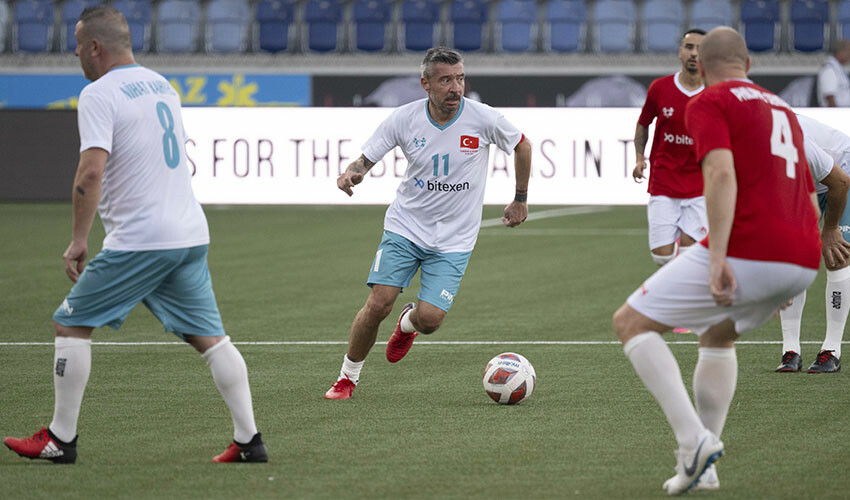 EURO 2008 efsaneleri 15 yıl sonra buluştu! Fatih Terim, Volkan Demirel'i forvet oynattı