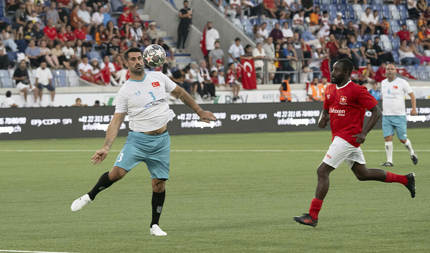 EURO 2008 efsaneleri 15 yıl sonra buluştu! Fatih Terim, Volkan Demirel'i forvet oynattı