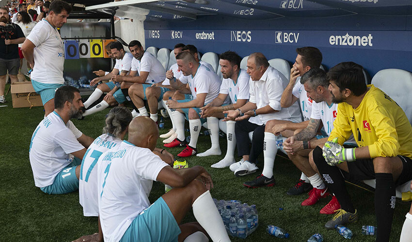 EURO 2008 efsaneleri 15 yıl sonra buluştu! Fatih Terim, Volkan Demirel'i forvet oynattı