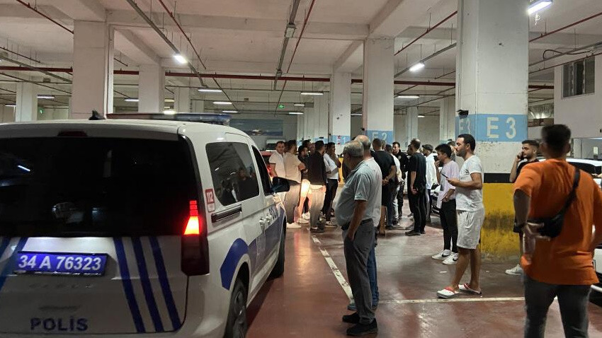 Bayrampaşa’da İSPARK otoparkında araçlara taşlı saldırı: 15 aracın camını taşla kırıp kaçtılar Bayrampaşa’da İSPARK otoparkında araçlara taşlı saldırı: 15 aracın camını taşla kırıp kaçtılar