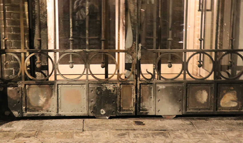 Fransa'da korkutan saldırı: İran'ın Paris Büyükelçiliği ateşe verildi