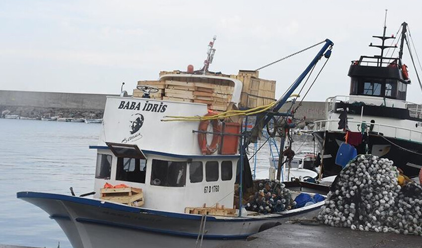 Karadeniz'in suyu soğumadı: Balıkçılık olumsuz etkileniyor Karadeniz'in suyu soğumadı: Balıkçılık olumsuz etkileniyor
