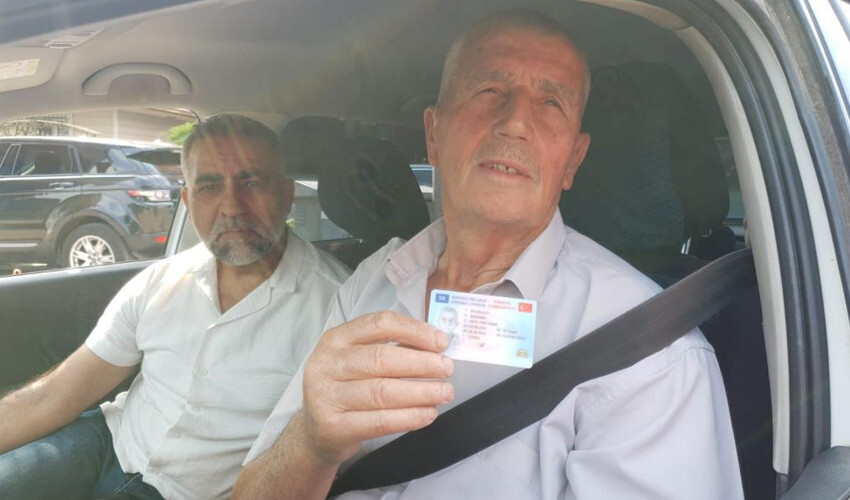 Tam 30. denemesinde ehliyetini aldı! 73 yaşındaki sürücünün azmi hayran bıraktı