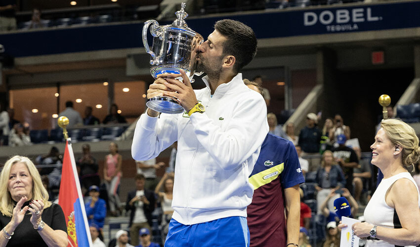 Novak Djokovic'ten tarihi şampiyonluk! Kariyerinin 24. grand zaferine Medvedev'i yenerek ulaştı Novak Djokovic'ten tarihi şampiyonluk! Kariyerinin 24. grand zaferine Medvedev'i yenerek ulaştı