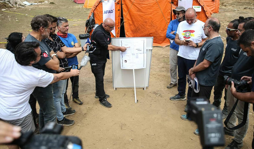 ABD'li bilim adamı için son 180 metre! Işığa ulaşmak için mücadele ediyor