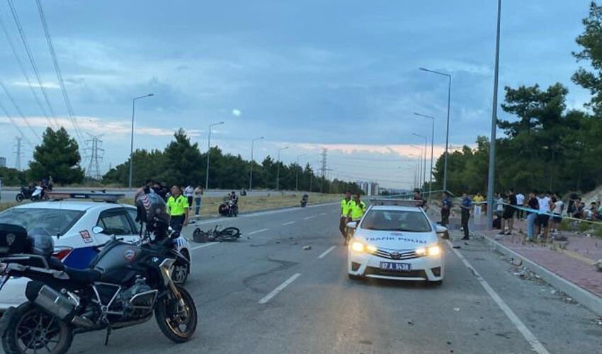 Korkunç motosiklet kazasında hayatını kaybedenlerin sayısı 3'e çıktı: 20 yaşındaki genç kurtarılamadı Korkunç motosiklet kazasında hayatını kaybedenlerin sayısı 3'e çıktı: 20 yaşındaki genç kurtarılamadı