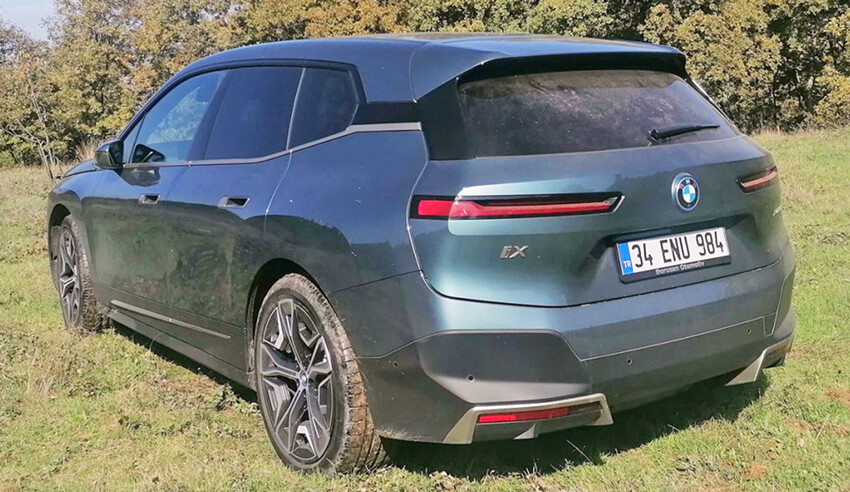 Elektrikli değil akıllı cihaz: BMW'nin geleceğe bakış açışı iX40