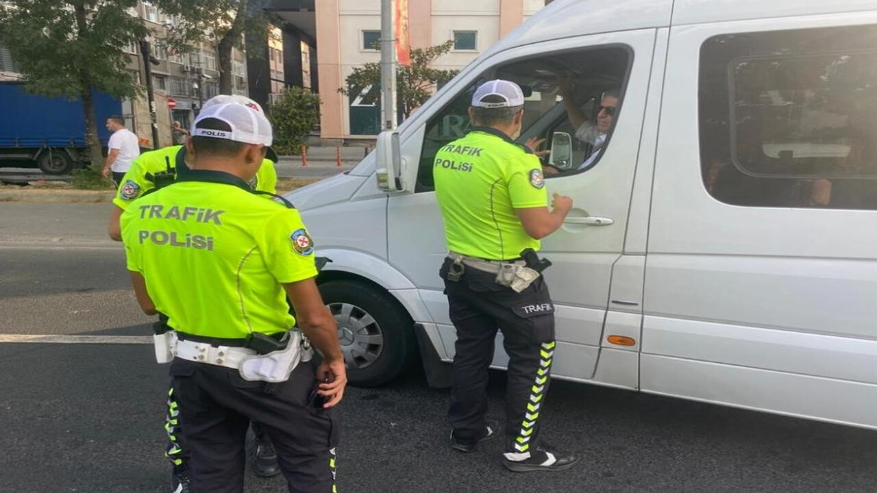 Okul Servislerine yönelik sıkı denetimler sürüyor Okul Servislerine yönelik sıkı denetimler sürüyor