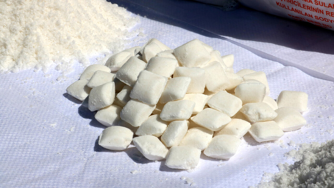 Küp şekerden sonra tablet tuz: İçinde 84 mineral var!