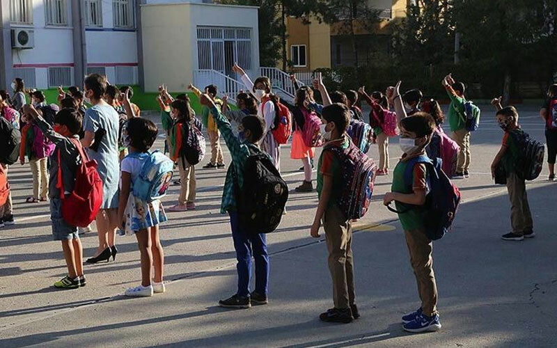 Öğretmenlik mülakatında değişiklik! Bakan Tekin duyurdu: Kamera kaydı alınacak Öğretmenlik mülakatında değişiklik! Bakan Tekin duyurdu: Kamera kaydı alınacak