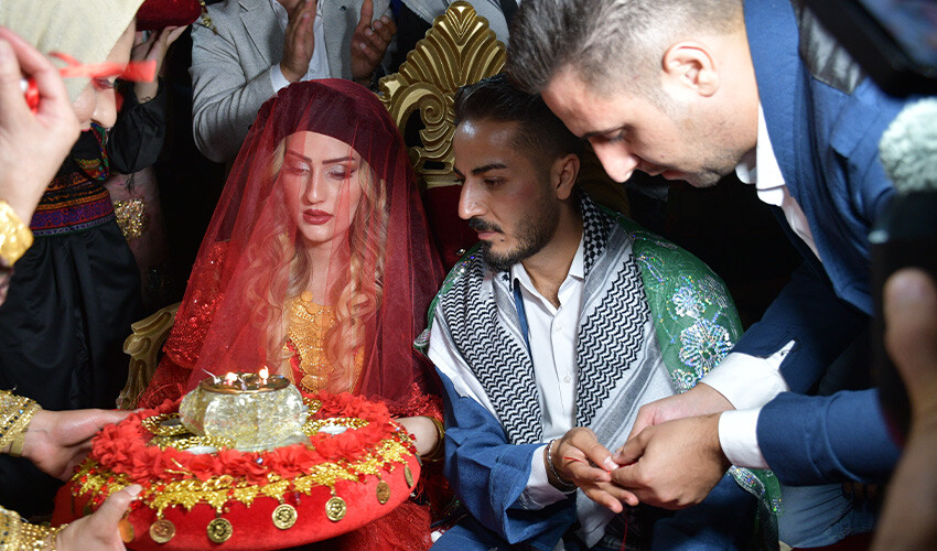 Tam 7 bin kişilik düğün: Takılan takılar adeta şoke etti Tam 7 bin kişilik düğün: Takılan takılar adeta şoke etti