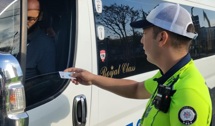 Okul Servislerine yönelik sıkı denetimler sürüyor Okul Servislerine yönelik sıkı denetimler sürüyor
