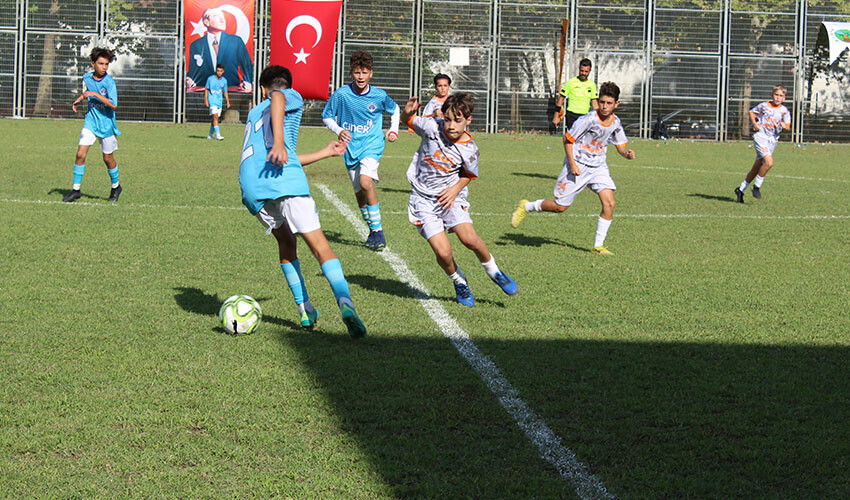 Kasımpaşa finalde Fenerbahçe'yi yenerek şampiyon oldu | Yeşili Koruyan Gençler Turnuvası Kasımpaşa finalde Fenerbahçe'yi yenerek şampiyon oldu | Yeşili Koruyan Gençler Turnuvası
