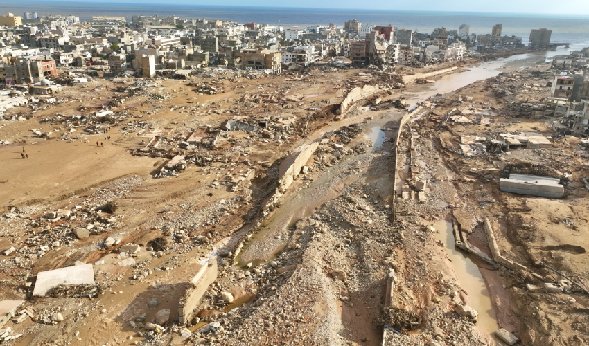 Libya'daki fırtınada en büyük kayıp Derne'de! Patlayan barajlar vadiyi silip süpürdü - 2. Resim