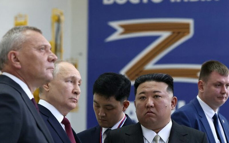 Kim ve Putin'den dünyaya beraberiz mesajı! Rusya'nın yeni uzay üssünü incelediler Kim ve Putin'den dünyaya beraberiz mesajı! Rusya'nın yeni uzay üssünü incelediler