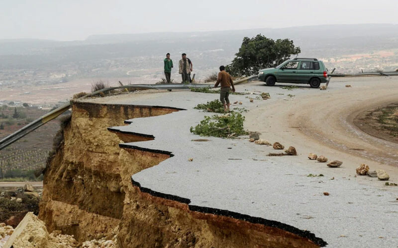 Libya'da 6 bin kişinin öldüğü sel suları Derne şehrini böyle vurdu! Kaçmaya fırsat bulamadılar... Libya'da 6 bin kişinin öldüğü sel suları Derne şehrini böyle vurdu! Kaçmaya fırsat bulamadılar...
