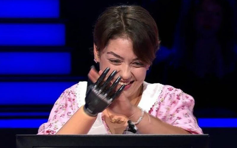 Kırşehirli iş adamından Milyoner'in şampiyonu Rabia'ya yürekleri fetheden hareket!