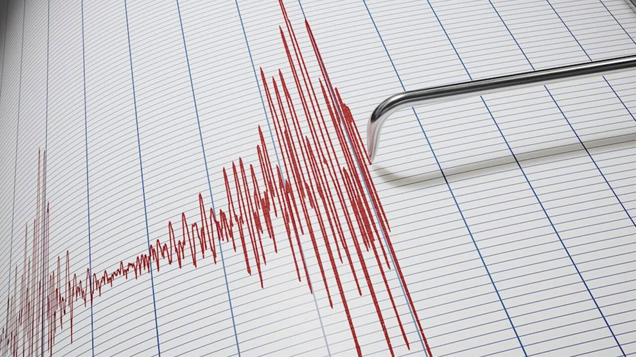 Çanakkale&#039;de korkutan deprem!