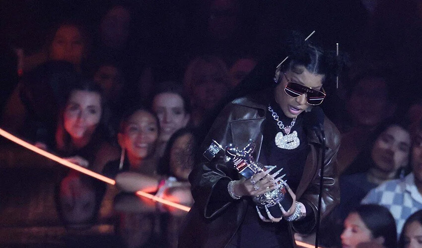 2023 MTV Video Müzik Ödülleri'nin sahipleri belli oldu! İşte görkemli geceden kareler 2023 MTV Video Müzik Ödülleri'nin sahipleri belli oldu! İşte görkemli geceden kareler