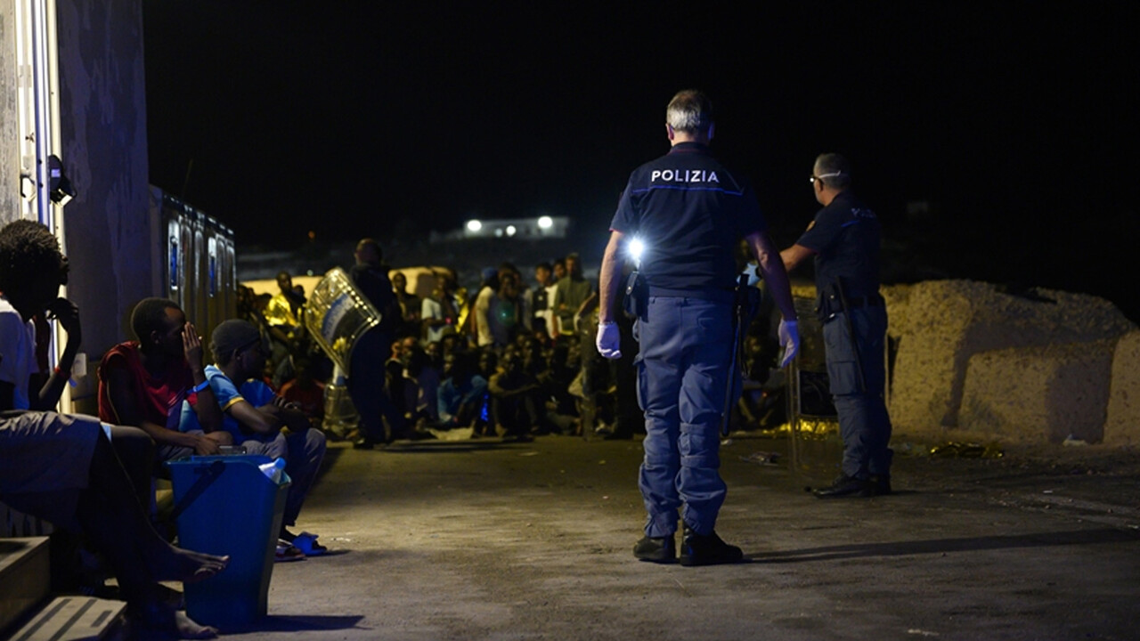 Lampedusa'da acil durum! 36 saatte 6 binden fazla göç aldı Lampedusa'da acil durum! 36 saatte 6 binden fazla göç aldı