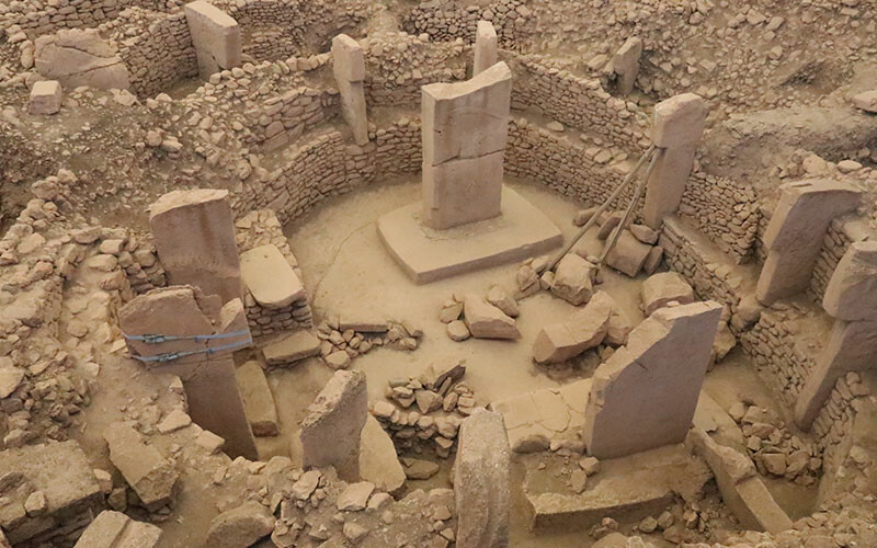 “Göbeklitepe’de beton kullanıldı” iddiası… Kazı başkanından açıklama!