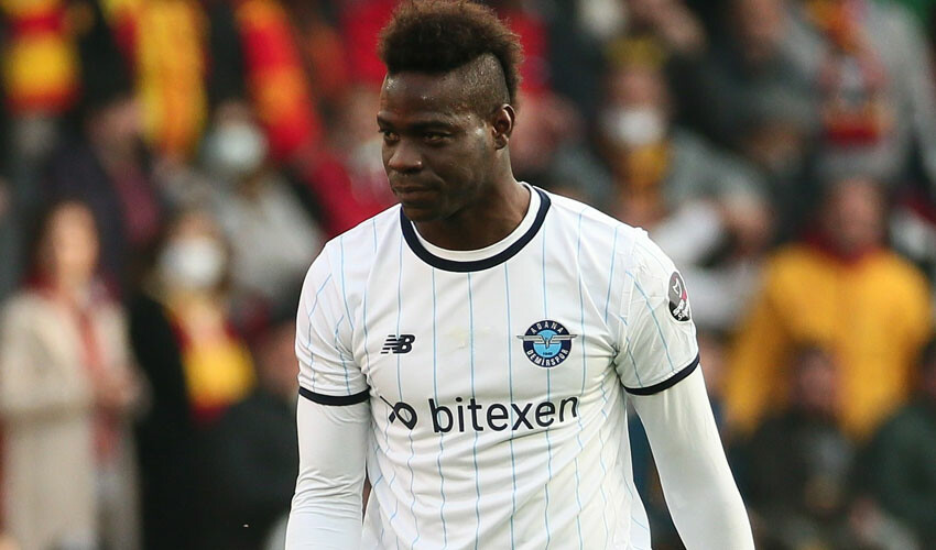 Adana Demirspor, Balotelli transferini Serdar Ortaç ile duyurdu Adana Demirspor, Balotelli transferini Serdar Ortaç ile duyurdu