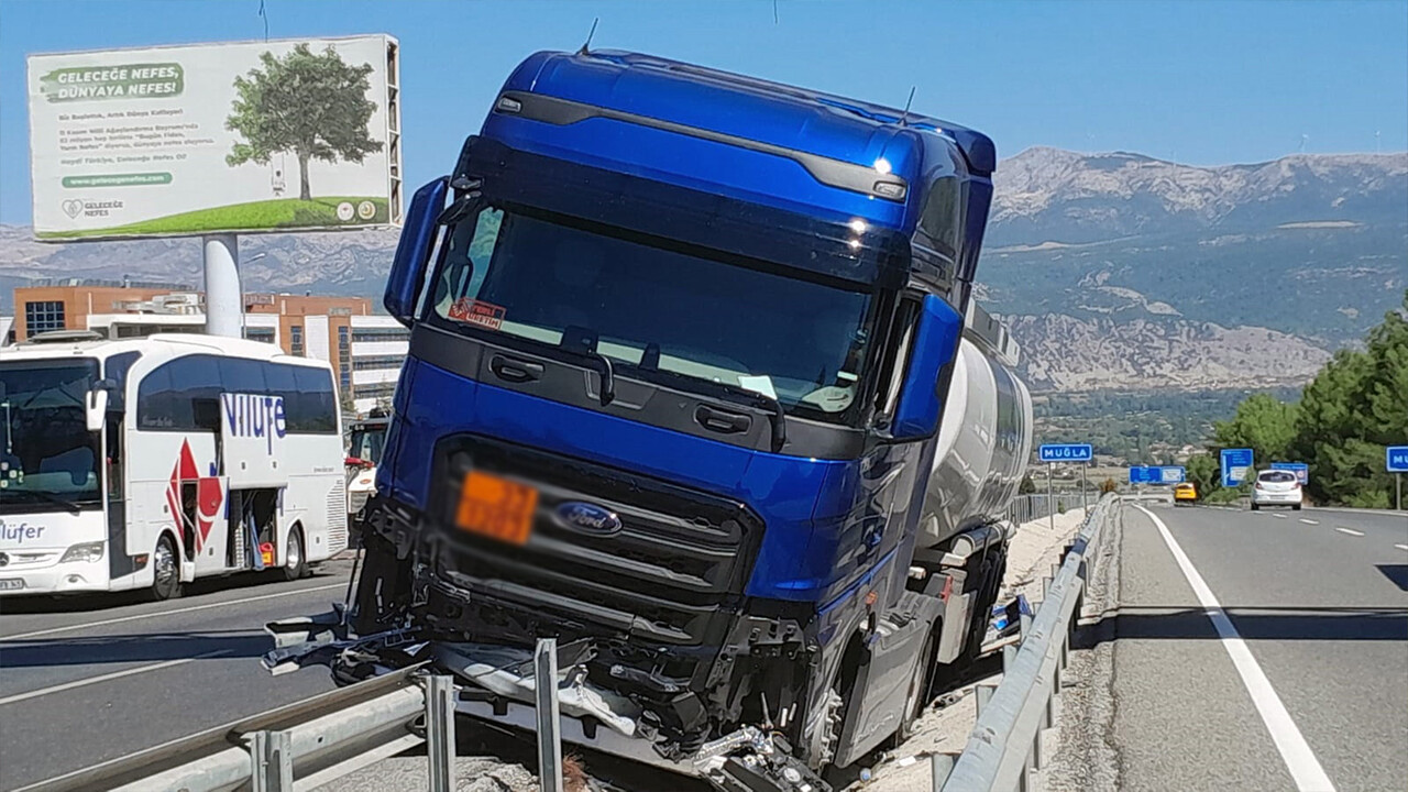 Tır sürücüsü uyudu, az kalsın facia yaşanıyordu