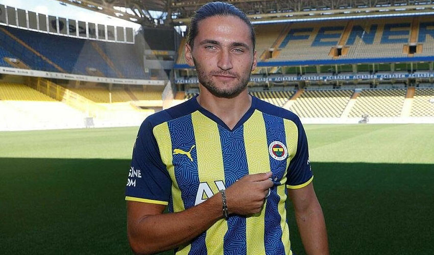 Anlaşma tamamlandı! Miguel Crespo 3 yıllık sözleşmeye imza atıyor Anlaşma tamamlandı! Miguel Crespo 3 yıllık sözleşmeye imza atıyor