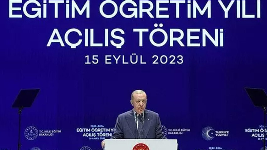 Son dakika... Cumhurbaşkanı Erdoğan'dan öğretmenlere müjde: Ek ders ücretlerine yüzde 25 zam