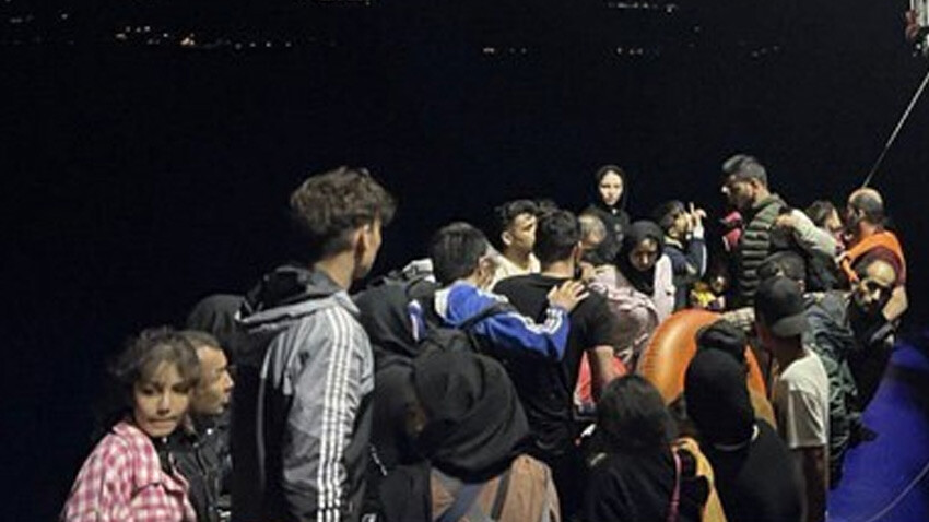 Ayvacık açıklarında 54 Afgan yakalandı